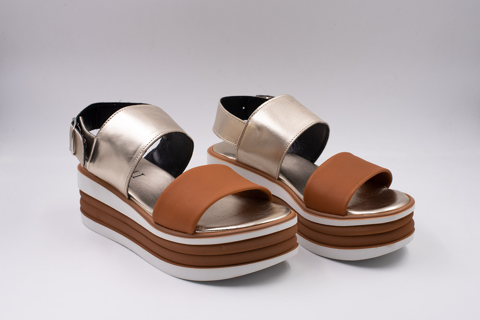 Sandalo donna - pelle colore Cuoio+lam.platino Fondo bicolor cuoio/bianco